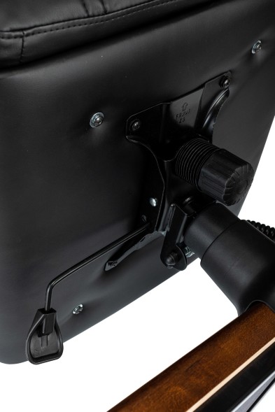 Кресло руководителя Бюрократ T-9932Walnut